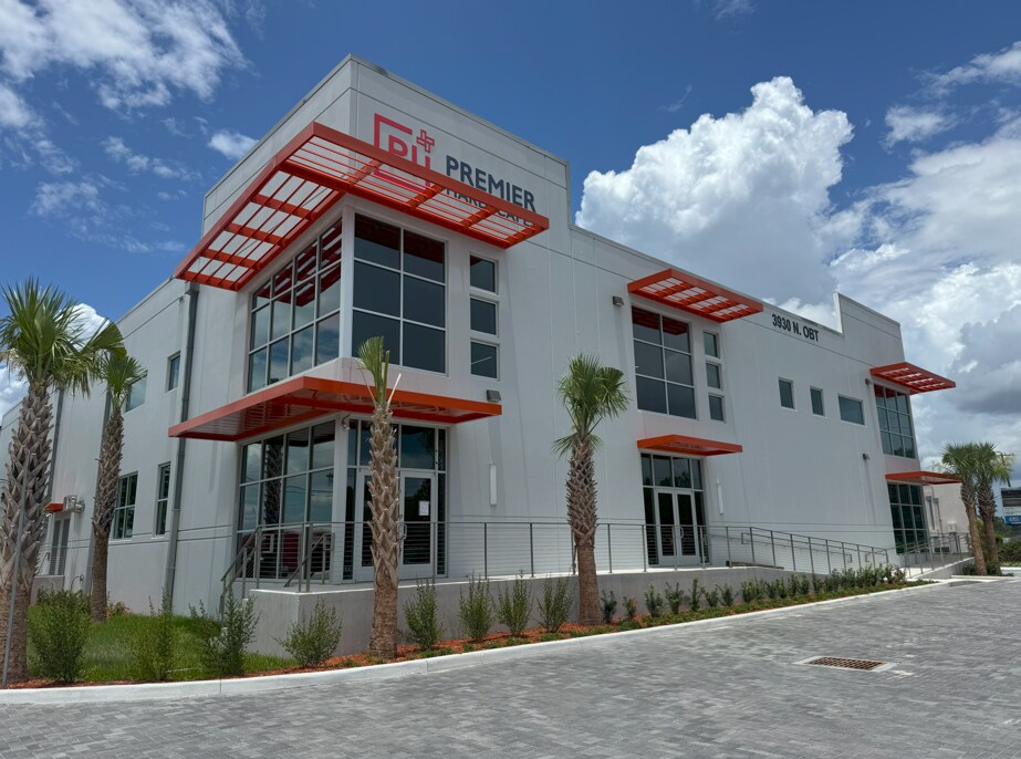 3930 N Orange Blossom Trl, Orlando, FL à louer Photo de l’immeuble– Image 1 sur 4
