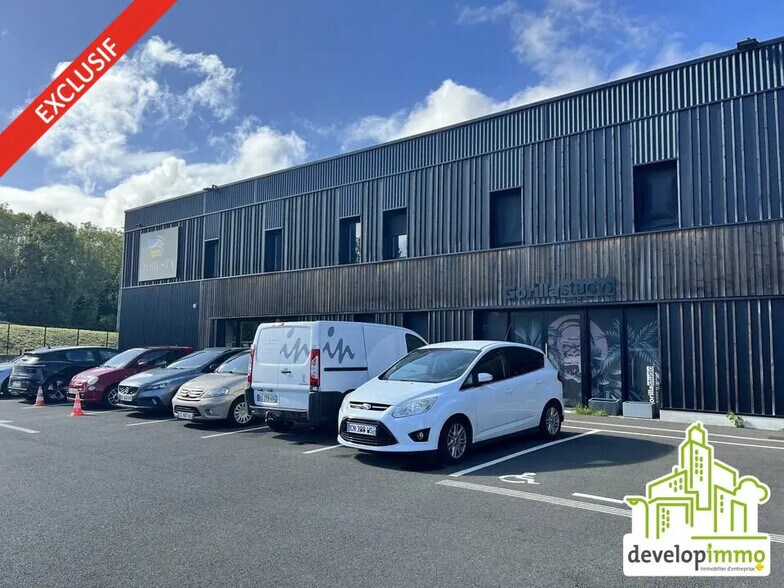 Local d’activités dans Caen à louer - Photo de l’immeuble – Image 1 sur 13