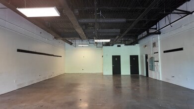 6035 Peachtree Rd, Atlanta, GA à louer - Vidéo sur l’annonce professionnelle 