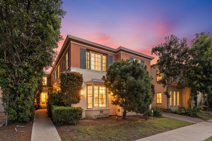 428 N Genesee Ave, Los Angeles, CA à vendre - Photo de l’immeuble – Image 3 sur 24