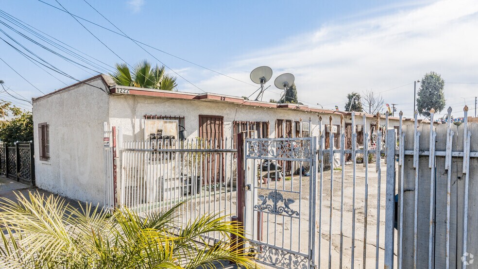1222 E 78th St, Los Angeles, CA à vendre - Photo principale – Image 1 sur 4