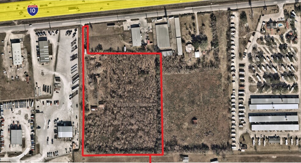 11524 IH-10, Baytown, TX à vendre - Photo de l’immeuble – Image 1 sur 1