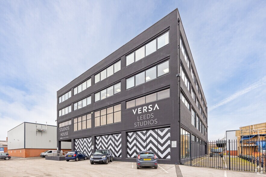 Whitehall Rd, Leeds à vendre - Photo de l’immeuble – Image 2 sur 2