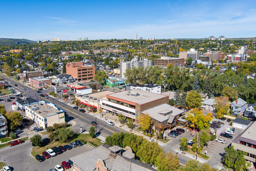 1422 Kensington Rd NW, Calgary, AB à louer - Aérien – Image 3 sur 6