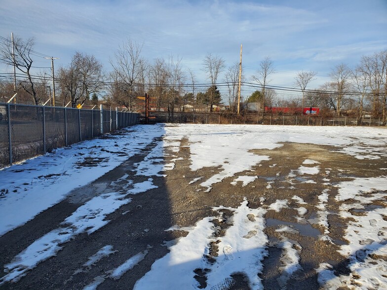 2 Golden Ave, Deer Park, NY à vendre - Autre – Image 2 sur 5