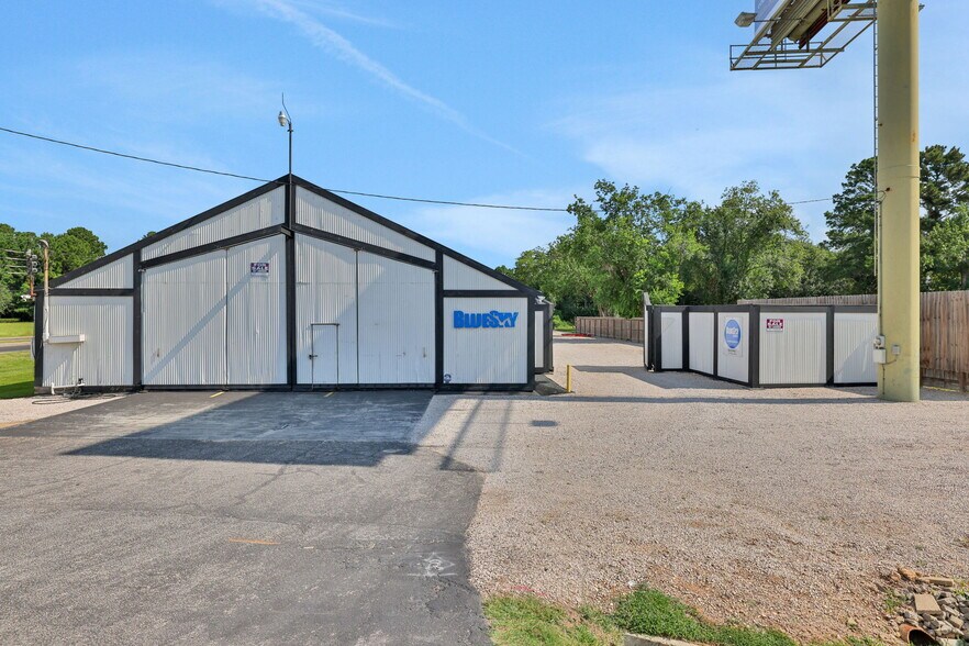 817 E Main St, Tomball, TX à vendre - Photo de l’immeuble – Image 2 sur 34