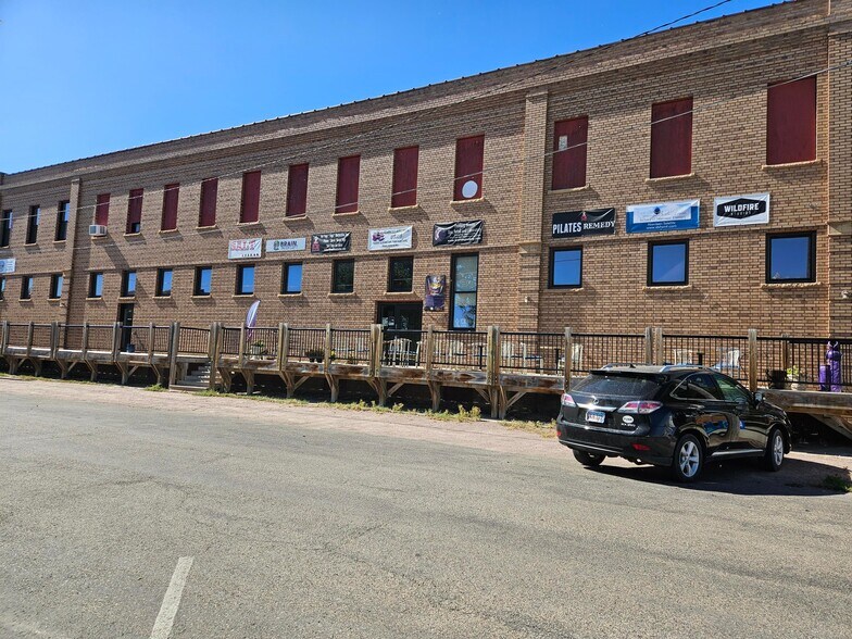 224 1st Ave SE, Aberdeen, SD à louer - Photo principale – Image 1 sur 5