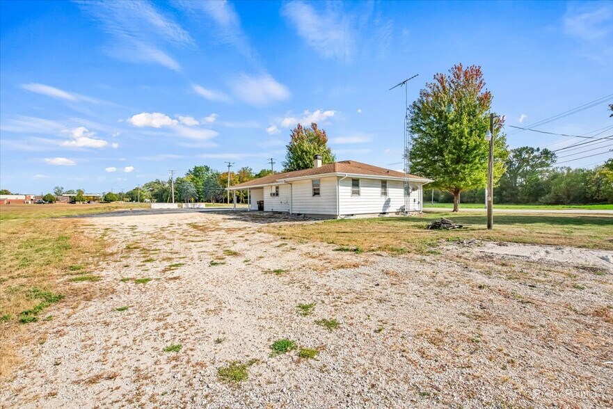 124 E Oak Knoll Dr, Hampshire, IL à vendre - Photo de l’immeuble – Image 2 sur 32