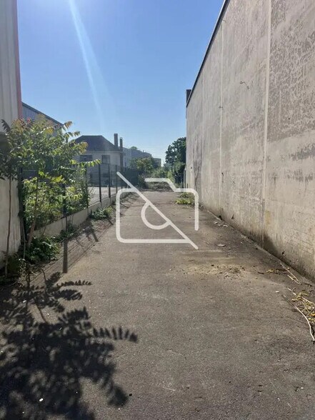 Industriel/Logistique dans Morsang-sur-Orge à vendre - Photo de l’immeuble – Image 3 sur 3