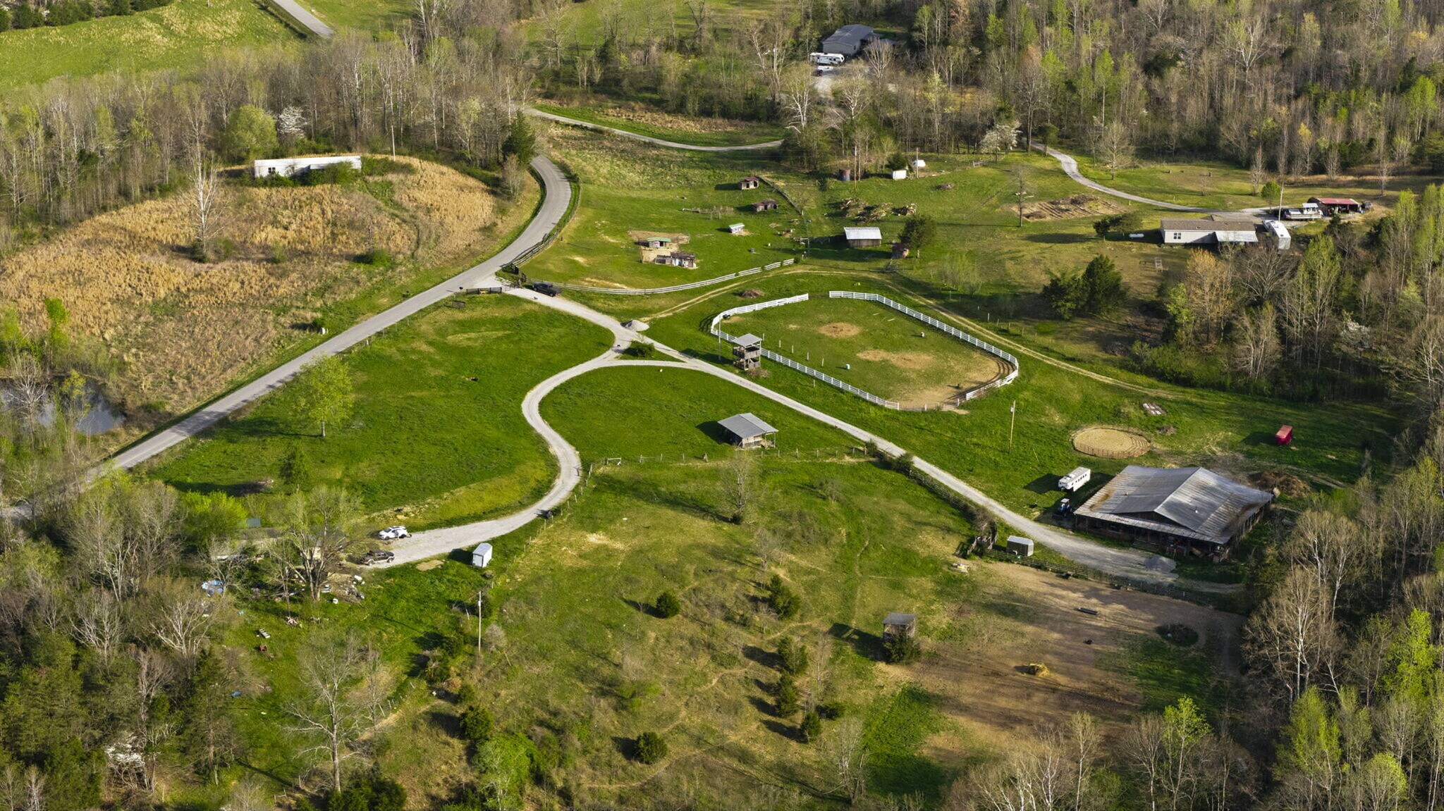 3898 Lawson Bottom Rd, Burkesville, KY à vendre Photo de l’immeuble– Image 1 sur 9