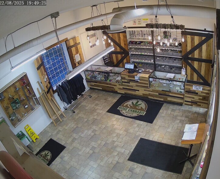 320 Iles Way, Tumbler Ridge, BC à vendre - Photo de l’immeuble – Image 2 sur 2