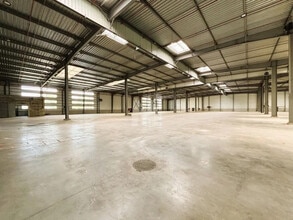 Local d’activités dans Saint-Michel-sur-Orge à louer Photo intérieure– Image 1 sur 6