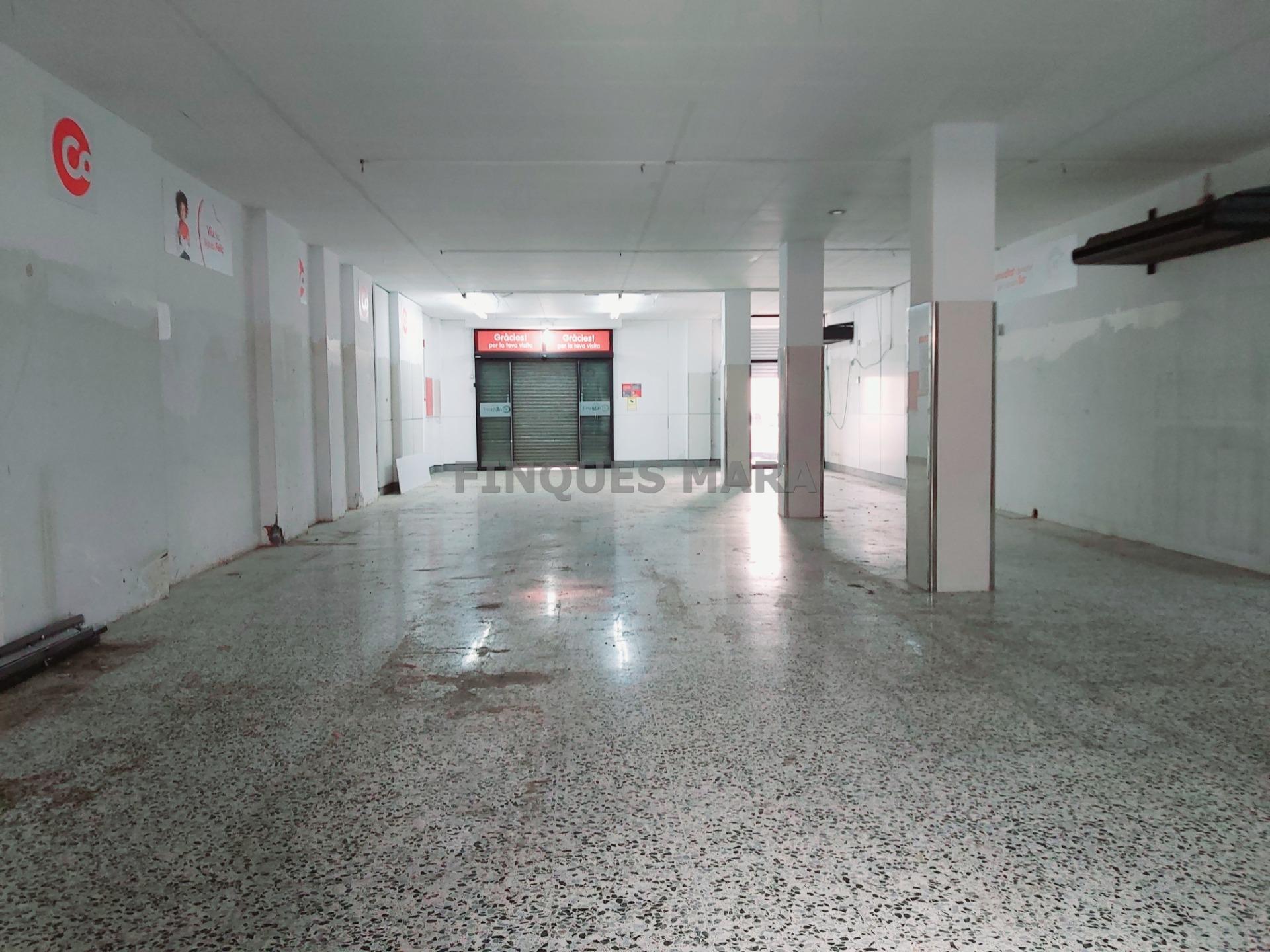 Local commercial dans Sant Boi de Llobregat, Barcelona à louer Plan d’étage– Image 1 sur 5