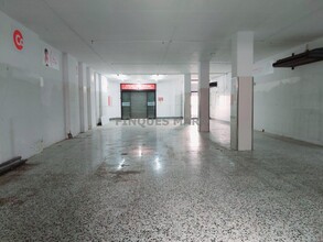 Local commercial dans Sant Boi de Llobregat, Barcelona à louer Plan d’étage– Image 1 sur 5