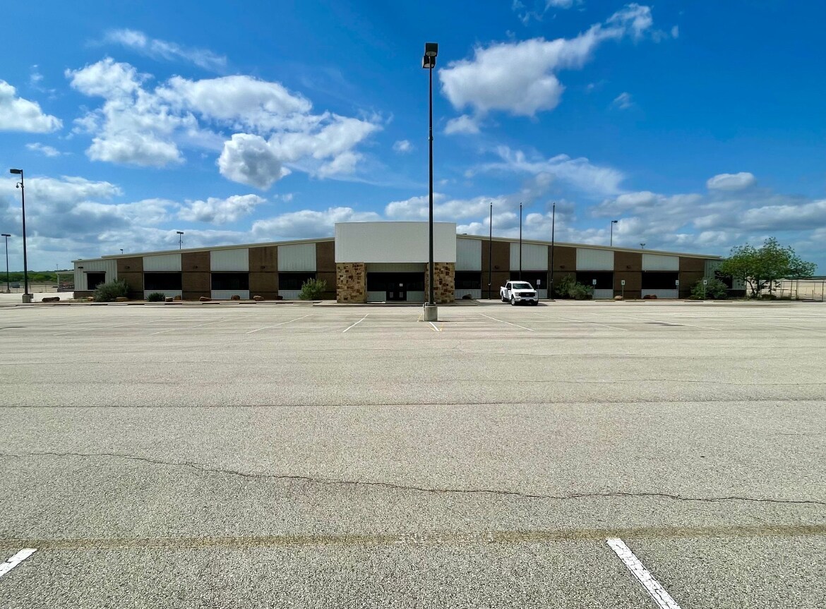 6061 County Road 136, Pawnee, TX à vendre Photo de l’immeuble– Image 1 sur 10