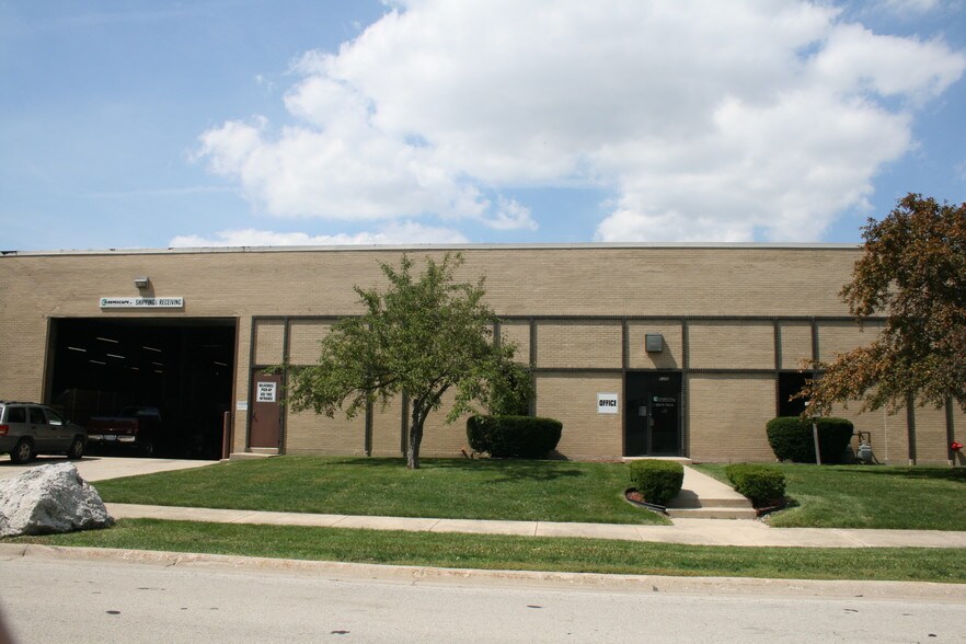 6396-6398 W 74th St, Bedford Park, IL à louer - Photo de l’immeuble – Image 3 sur 5