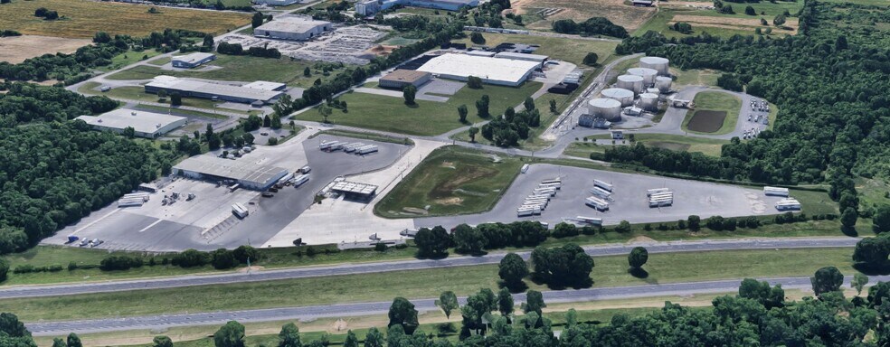 818 Corning Way, Martinsburg, WV à louer - Photo principale – Image 1 sur 15