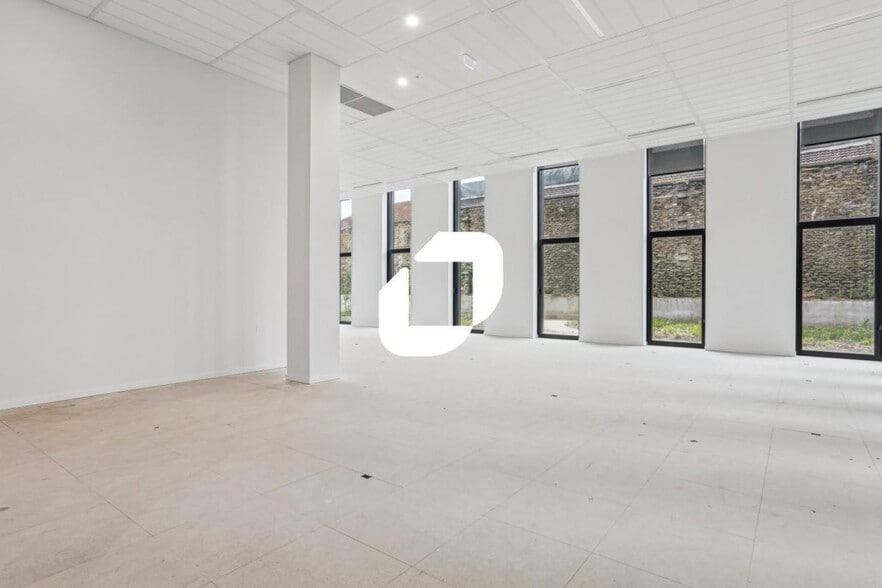 Bureau dans Ivry-sur-Seine à louer - Photo intérieure – Image 2 sur 13