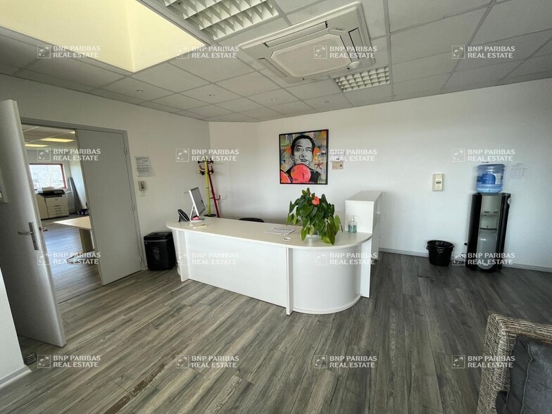 Bureau dans Orléans à vendre - Photo intérieure – Image 2 sur 7