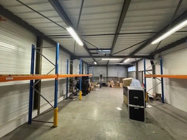 Industriel/Logistique dans Andrézieux-Bouthéon à vendre - Photo de l’immeuble – Image 1 sur 6