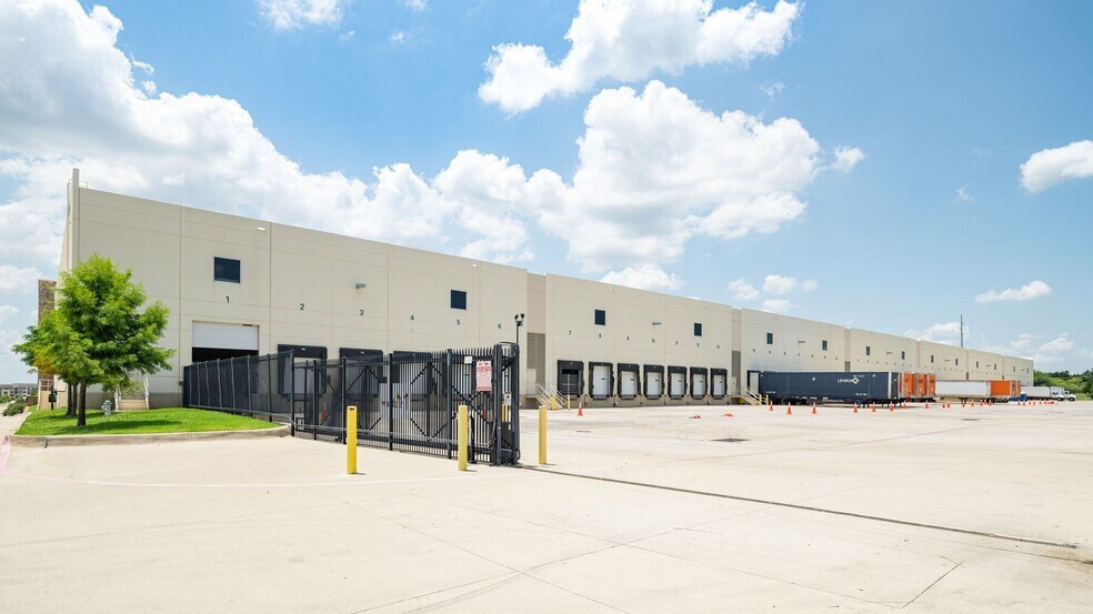 2000 Lakeside Pky, Flower Mound, TX à louer - Photo de l’immeuble – Image 2 sur 3