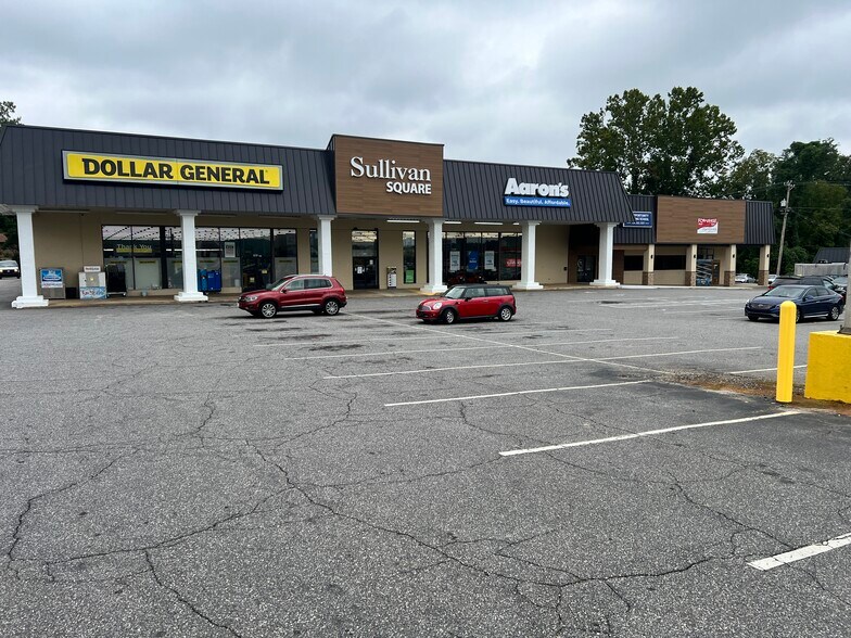 701-709 Sullivan Rd, Statesville, NC à louer - Photo de l’immeuble – Image 3 sur 13