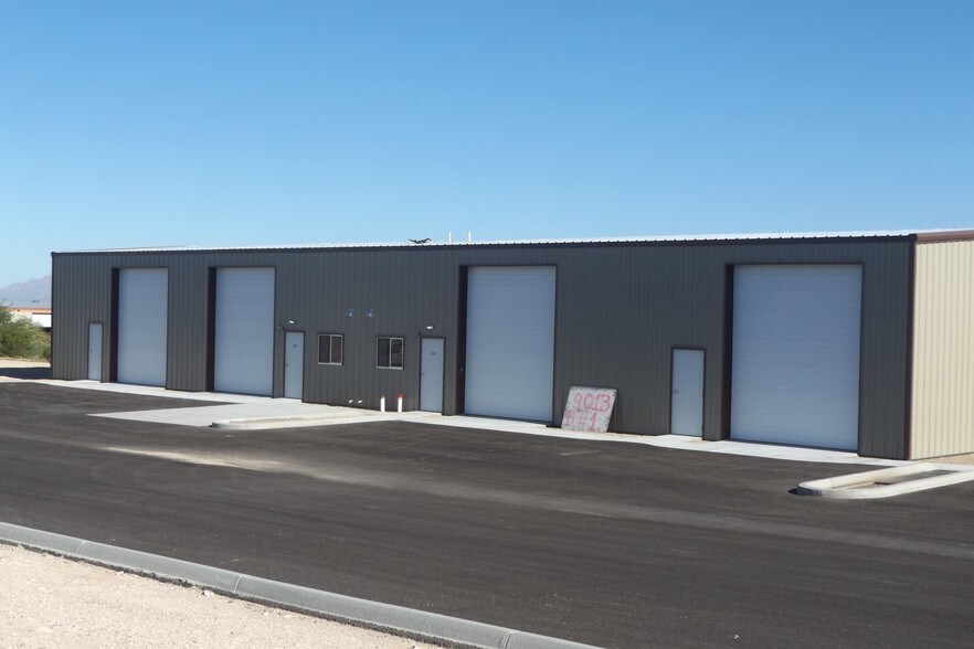 9013 E Old Vail Rd, Tucson, AZ à louer - Photo de l’immeuble – Image 2 sur 7
