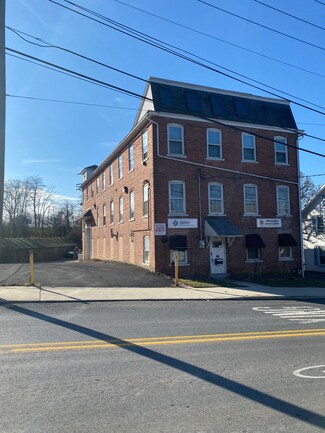 Plus de détails pour 102 E Station Ave, Coopersburg, PA - Bureau à louer