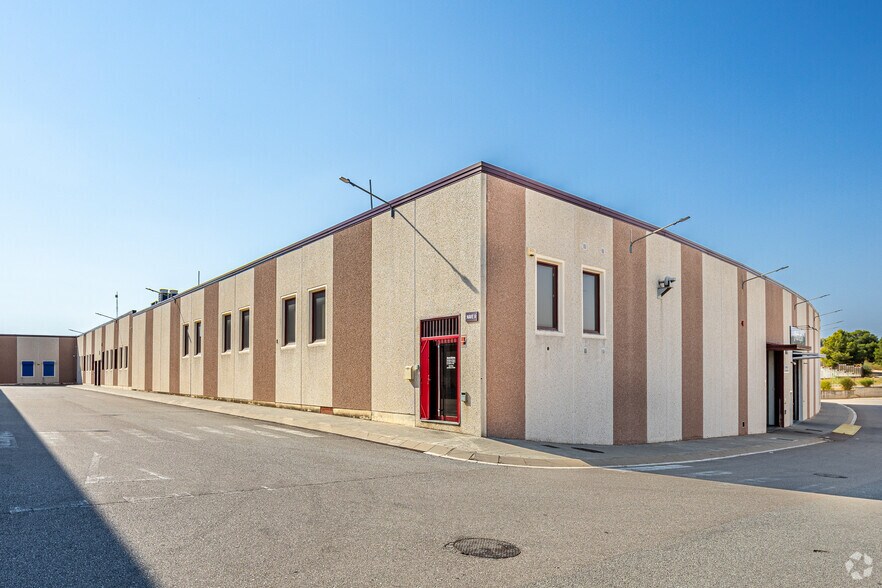 Carrer Progrés, 28, Abrera, Barcelona à vendre - Photo de l’immeuble – Image 3 sur 4