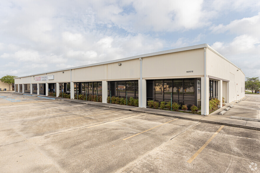 11777 Industriplex Blvd, Baton Rouge, LA à louer - Photo principale – Image 1 sur 21