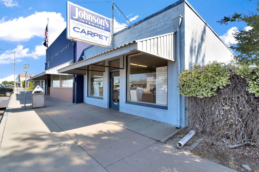 230 S K St, Dinuba, CA à vendre - Photo de l’immeuble – Image 2 sur 12