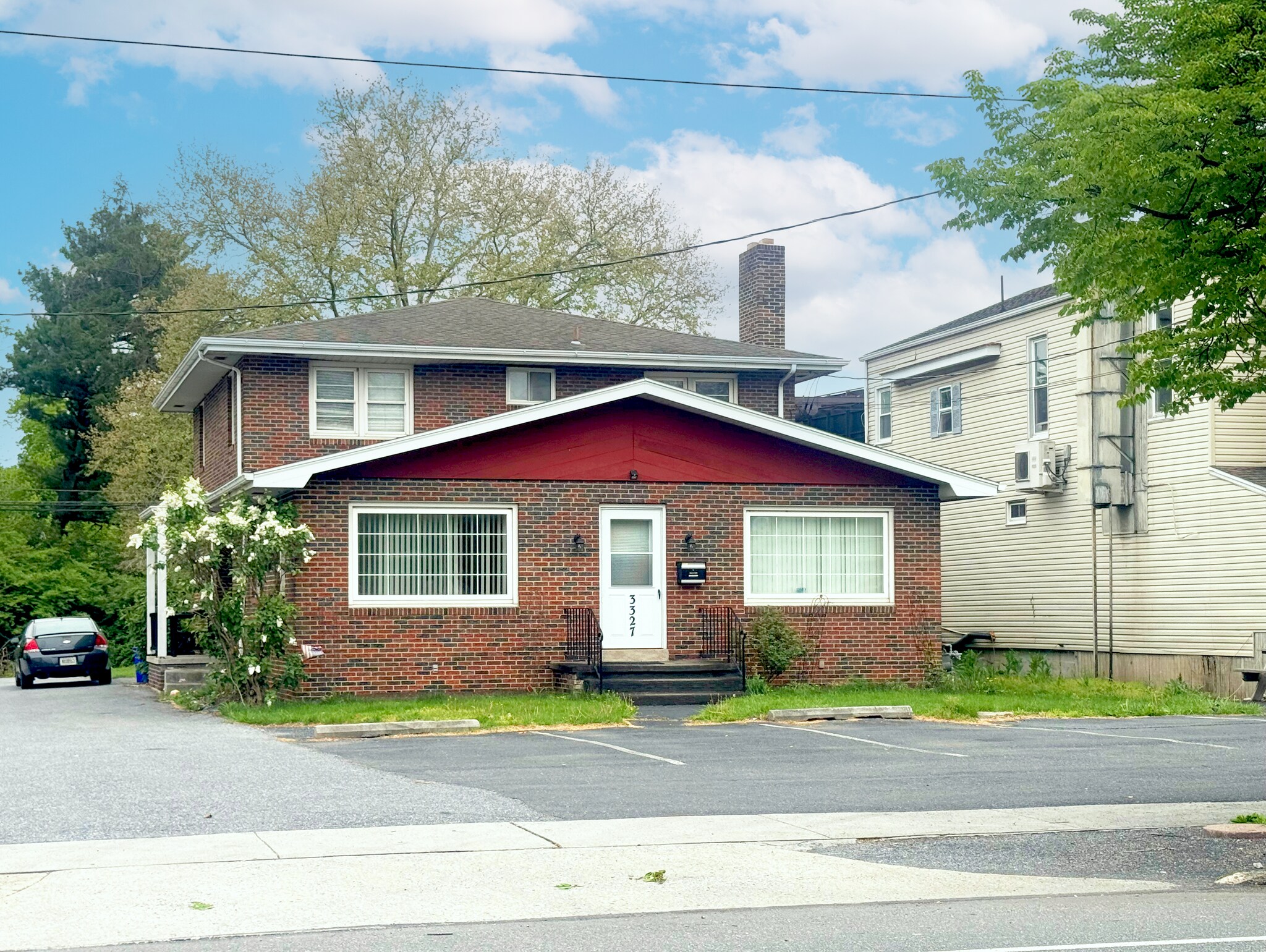 3327 Derry St, Harrisburg, PA à louer Photo principale– Image 1 sur 3