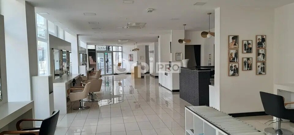 Local commercial dans Pau à louer Photo intérieure– Image 1 sur 9