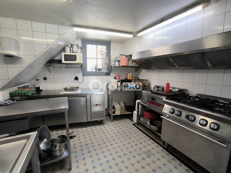 Local d'activités dans Malemort à vendre - Photo intérieure – Image 2 sur 12
