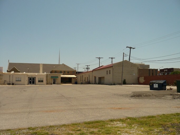 15 N 10th St, Duncan, OK à louer - Photo de l’immeuble – Image 3 sur 16