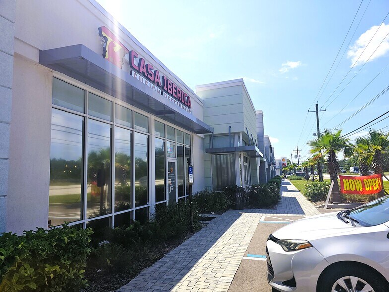 7035 Philips Hwy, Jacksonville, FL à louer - Photo de l’immeuble – Image 2 sur 28