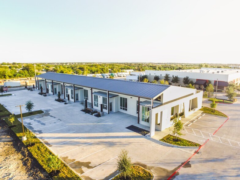 1019 S Heatherwilde Blvd, Pflugerville, TX à louer - Photo de l’immeuble – Image 3 sur 19
