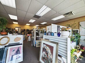2177-2189 Ogilvie Rd, Ottawa, ON à louer Photo intérieure– Image 2 sur 4