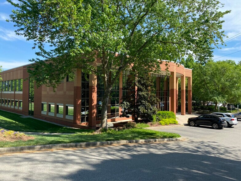 3633 Harden Rd, Raleigh, NC à louer - Photo de l’immeuble – Image 2 sur 6