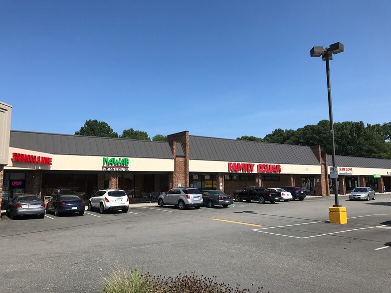 11710-11712 Jefferson Ave, Newport News, VA à louer - Photo de l’immeuble – Image 3 sur 5
