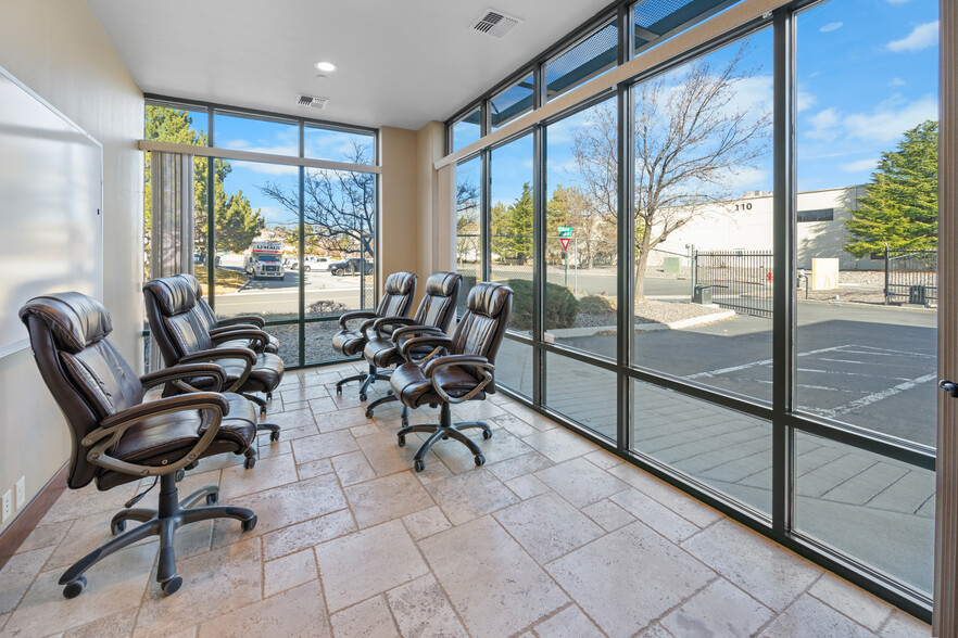 7900 Sugar Pine Ct, Reno, NV à louer - Photo de l’immeuble – Image 2 sur 14