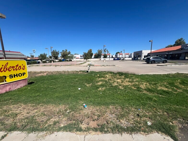 3220 W Bell Rd, Phoenix, AZ à vendre - Photo de l’immeuble – Image 3 sur 12