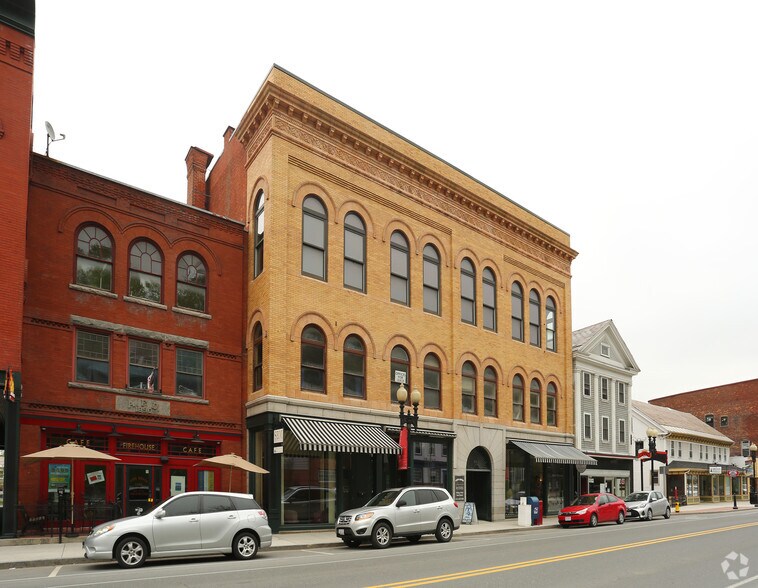 45 Park St, Adams, MA à louer - Photo de l’immeuble – Image 3 sur 4