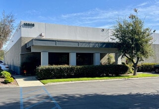 16808-16818 Marquardt Ave, Cerritos, CA à louer Photo de l’immeuble– Image 2 sur 2