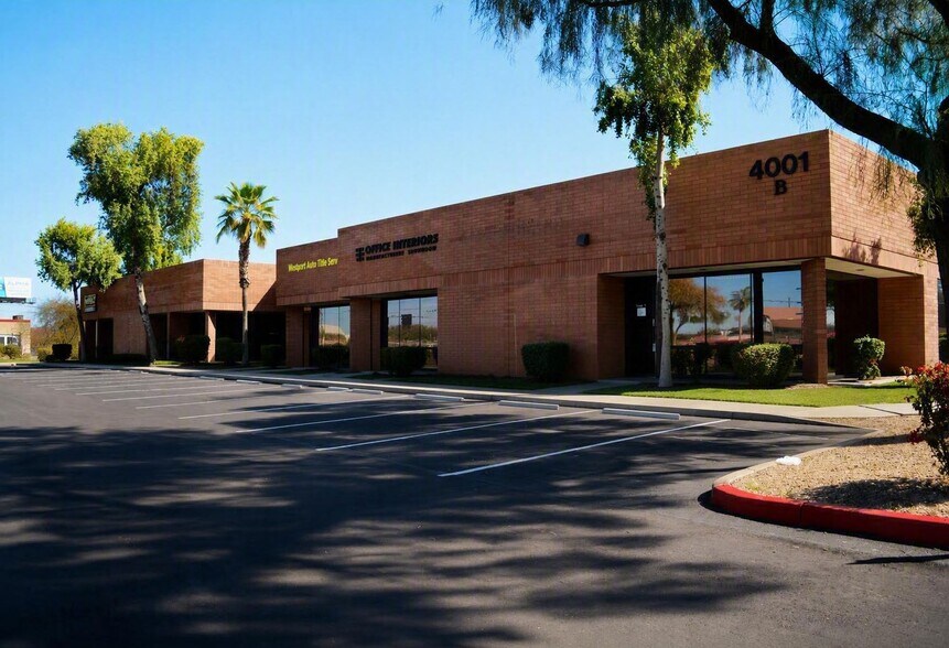 4013 E Broadway Rd, Phoenix, AZ à louer - Photo de l’immeuble – Image 2 sur 9