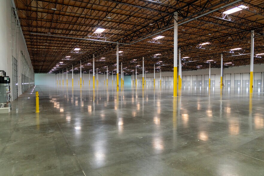 3225 Venture Dr, Lincoln, CA à louer - Photo de l’immeuble – Image 3 sur 3