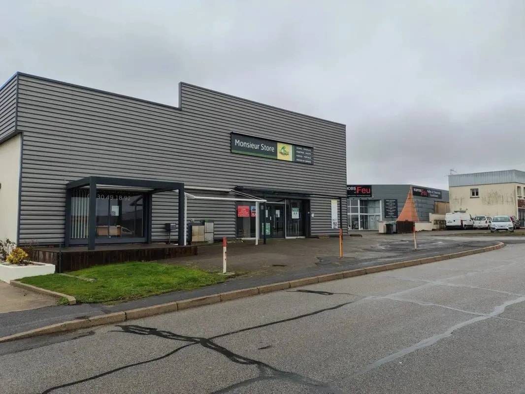 46 Rue Des Broderies, Coignières à louer Photo de l’immeuble– Image 1 sur 4