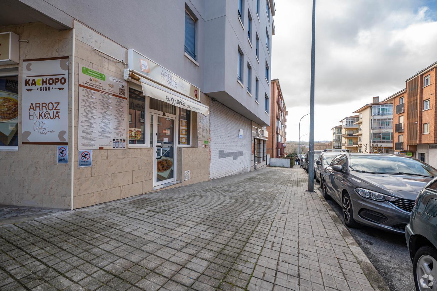 Local commercial dans Ávila, Ávila à louer Photo intérieure– Image 1 sur 2