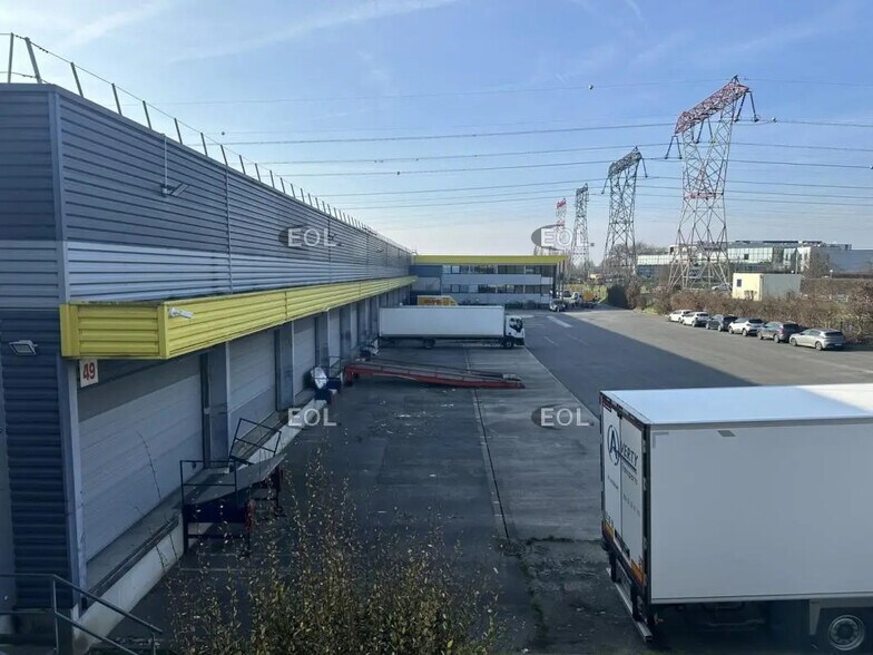 Industriel/Logistique dans Roissy-en-France à louer - Photo de l’immeuble – Image 3 sur 10