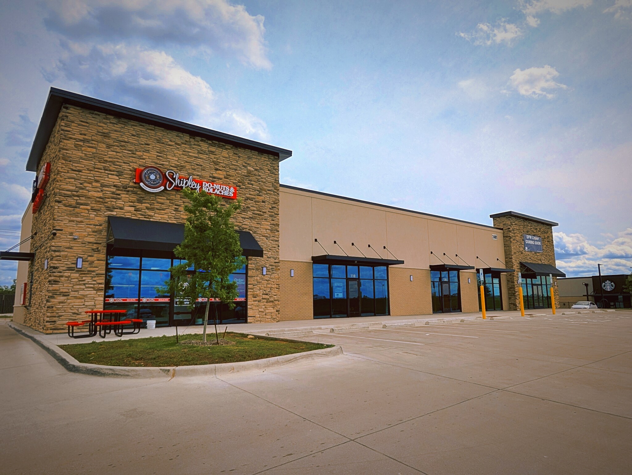 2401 NW Loop 820, Fort Worth, TX à louer Photo principale– Image 1 sur 8